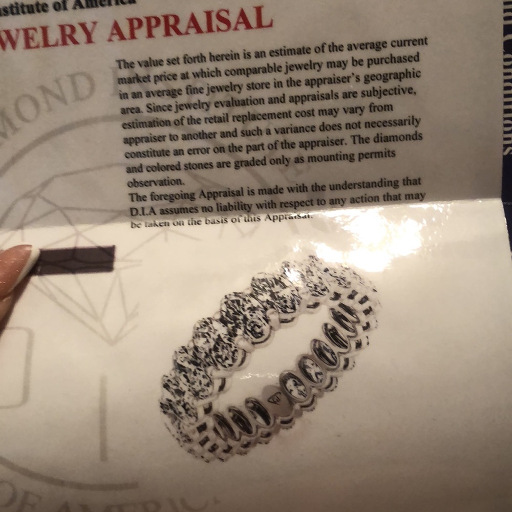 STUNNING 6.05 earth mined oval eternity band - Picture 5 of 7